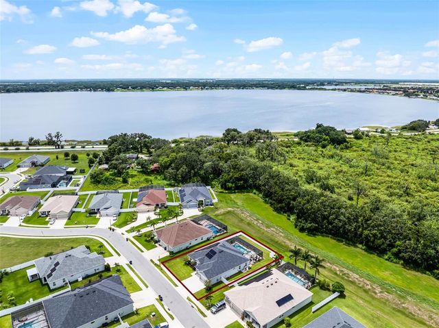 303 TRAVELERS CREEK DRIVE, Auburndale, FL 33823