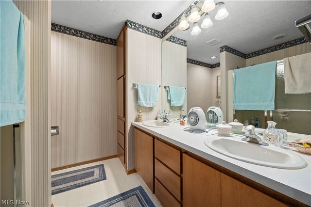 13228 Olympus Way, Strongsville, OH 44149