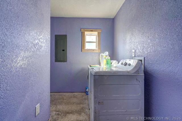 2200 N 166th Road, Mounds, OK 74047