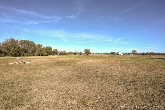 2200 N 166th Road, Mounds, OK 74047