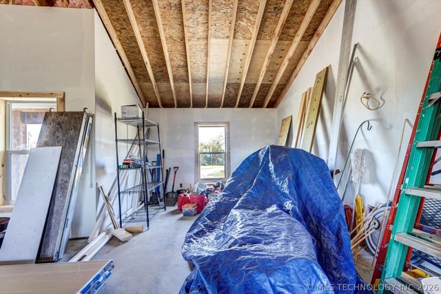 2200 N 166th Road, Mounds, OK 74047