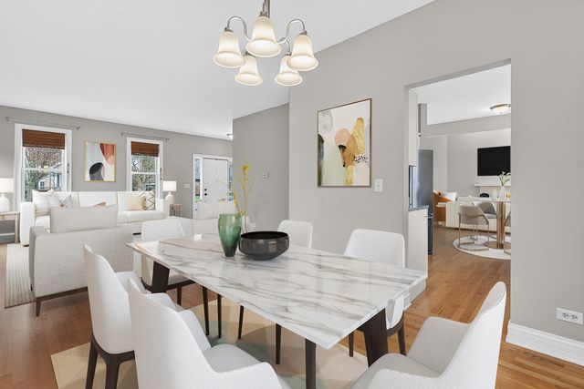 702 Pinehurst Drive, North Aurora, IL 60542