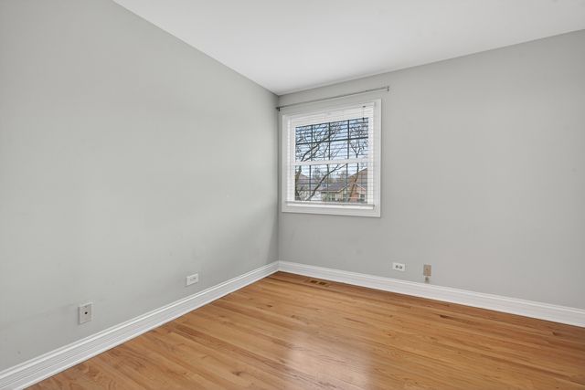 702 Pinehurst Drive, North Aurora, IL 60542