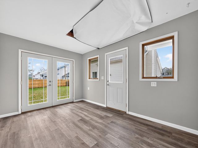 702 Pinehurst Drive, North Aurora, IL 60542