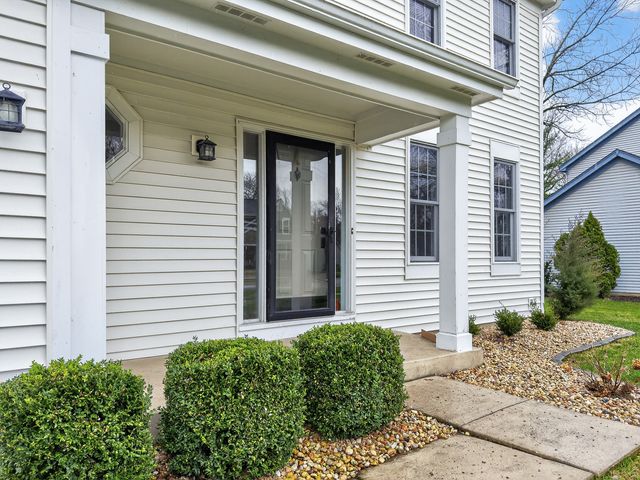 702 Pinehurst Drive, North Aurora, IL 60542