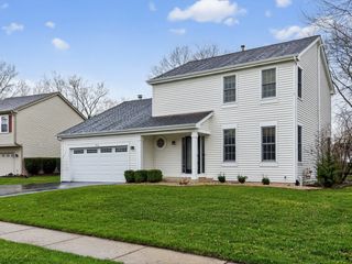 702 Pinehurst Drive, North Aurora, IL 60542