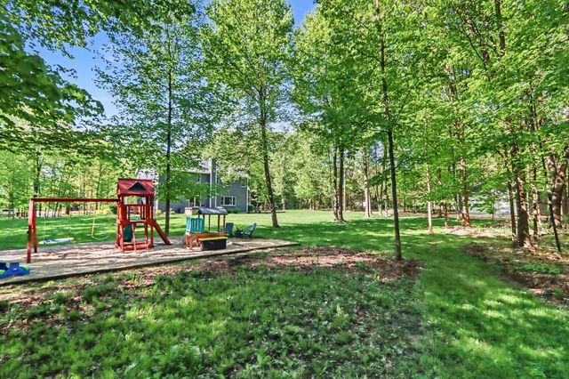 11299 E DE Avenue, Richland, MI 49083
