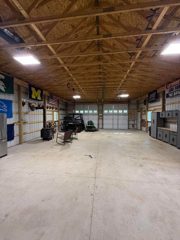 11299 E DE Avenue, Richland, MI 49083
