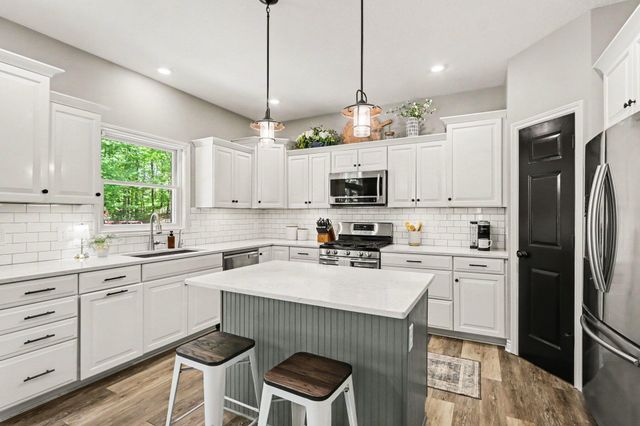 11299 E DE Avenue, Richland, MI 49083