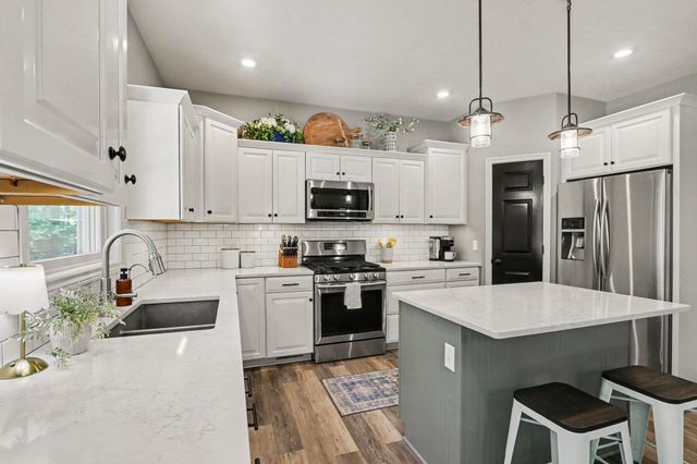 11299 E DE Avenue, Richland, MI 49083