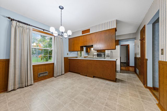 5421 Xylon Avenue N, New Hope, MN 55428