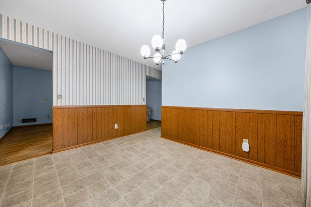 5421 Xylon Avenue N, New Hope, MN 55428
