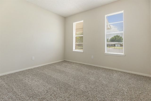 433 Larkspur Court, Edmond, OK 73003
