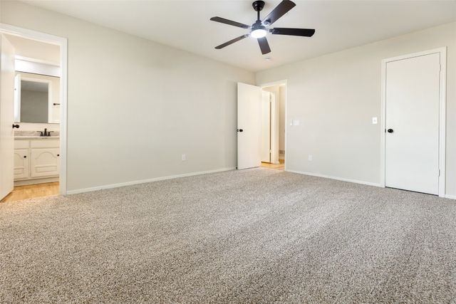 433 Larkspur Court, Edmond, OK 73003