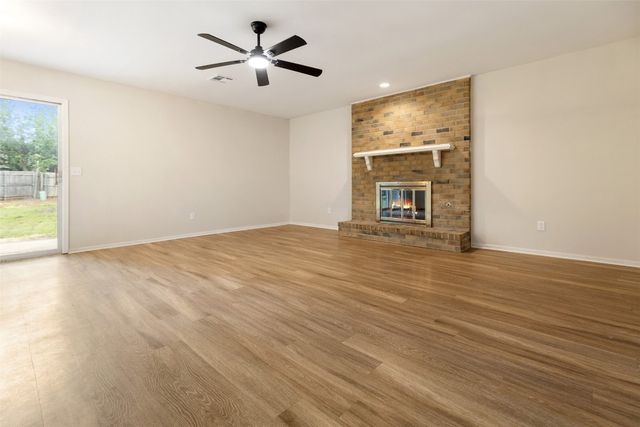 433 Larkspur Court, Edmond, OK 73003