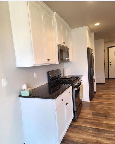 1574 POND VIEW DRIVE, Neenah, WI 54956