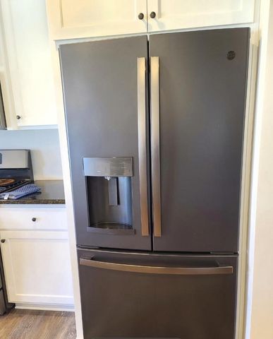 1574 POND VIEW DRIVE, Neenah, WI 54956