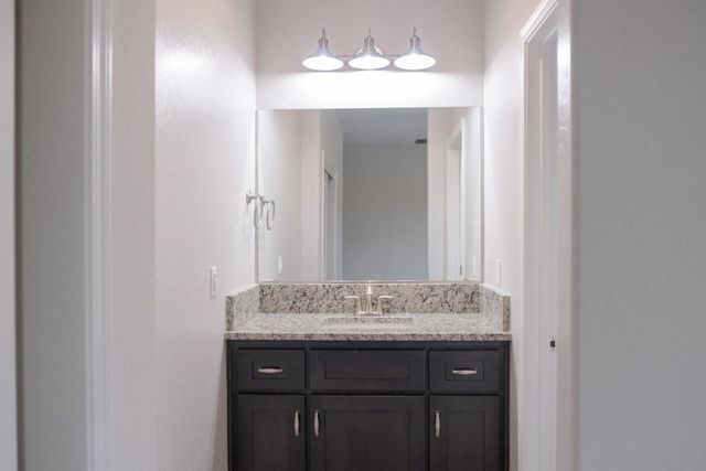 1029 N Cypress Street, Woodlake, CA 93286