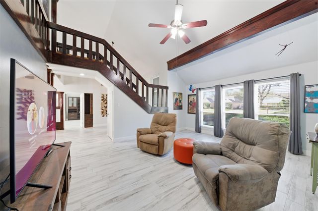 9003 Tami Renee Lane, Houston, TX 77040