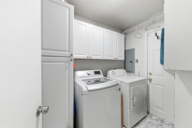 9003 Tami Renee Lane, Houston, TX 77040