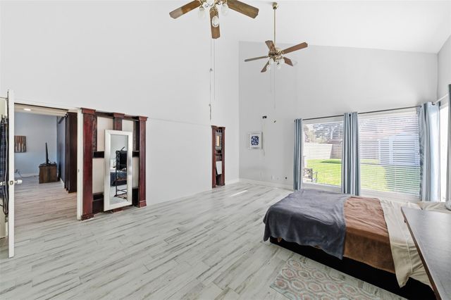 9003 Tami Renee Lane, Houston, TX 77040