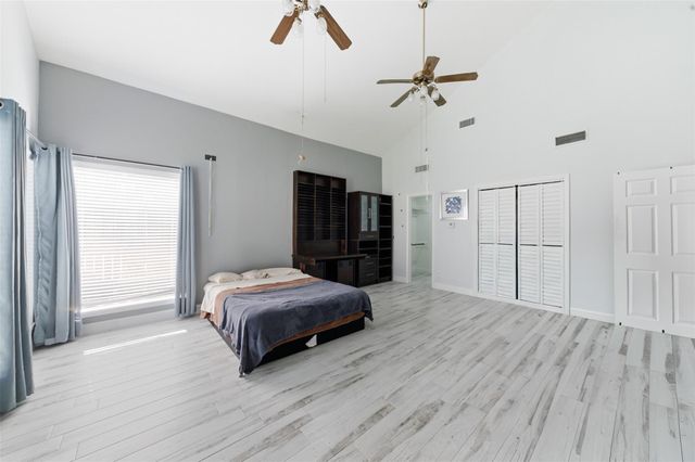 9003 Tami Renee Lane, Houston, TX 77040