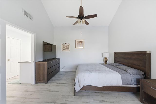 9003 Tami Renee Lane, Houston, TX 77040