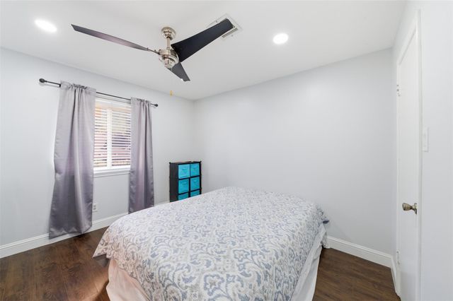 9003 Tami Renee Lane, Houston, TX 77040