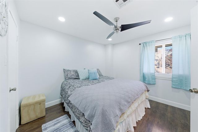 9003 Tami Renee Lane, Houston, TX 77040