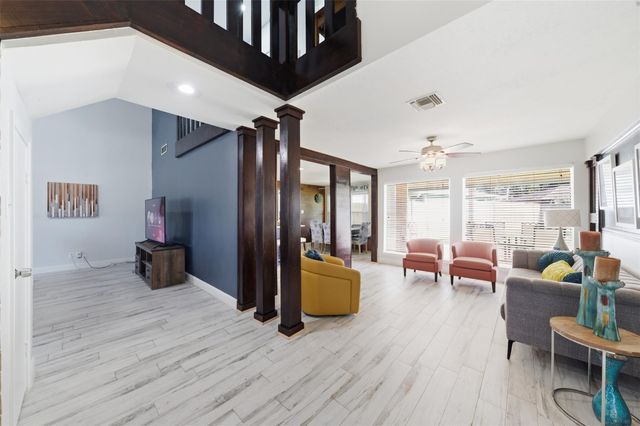 9003 Tami Renee Lane, Houston, TX 77040