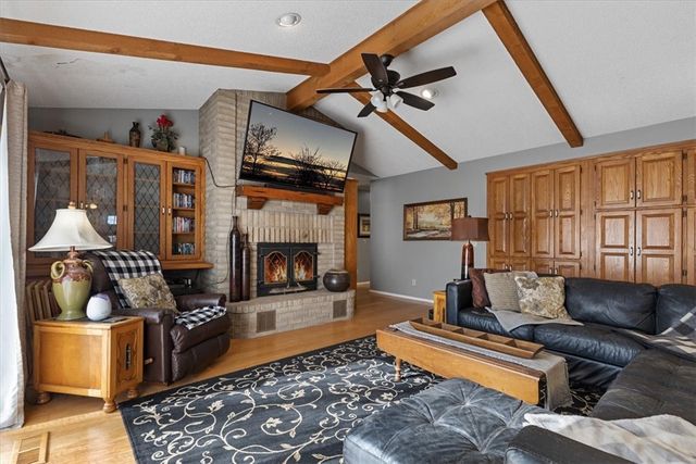 8 Elizabeth Drive, Bella Vista, AR 72715