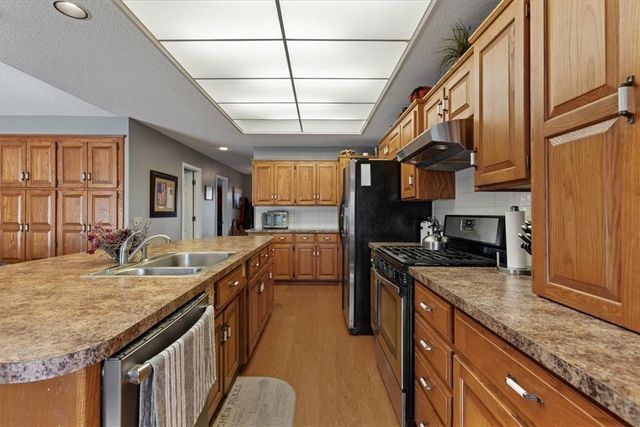 8 Elizabeth Drive, Bella Vista, AR 72715