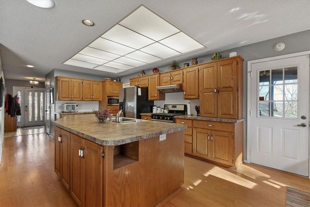 8 Elizabeth Drive, Bella Vista, AR 72715