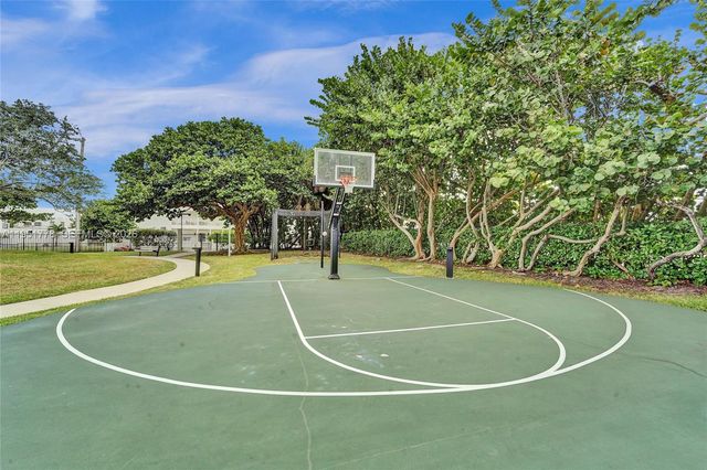 1201 S Ocean Dr 218N, Hollywood, FL 33019