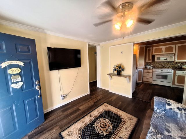 108 Weaver St, Decherd, TN 37324