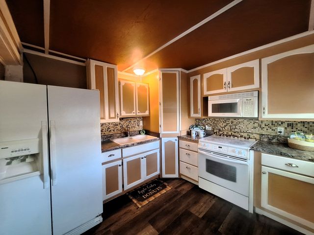 108 Weaver St, Decherd, TN 37324