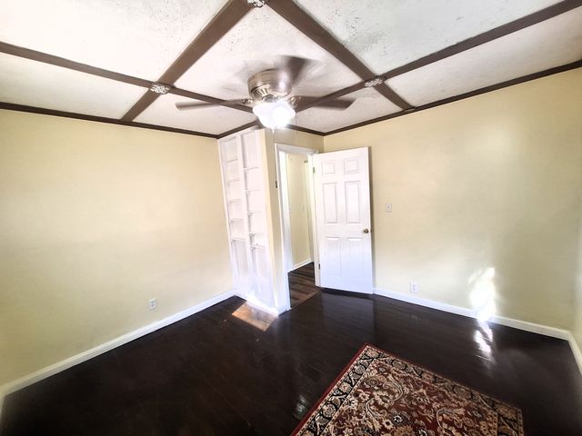 108 Weaver St, Decherd, TN 37324