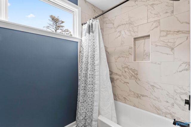 2624 Valley Brook Drive, Huntsville, AL 35811