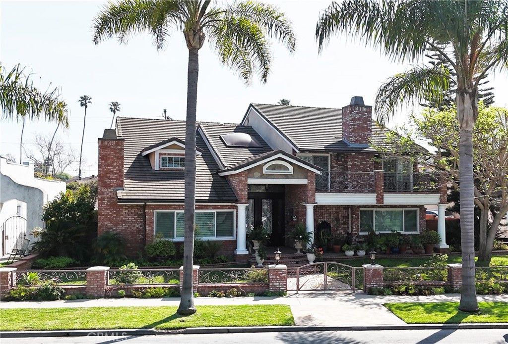 920 11th, Huntington Beach, CA 92648