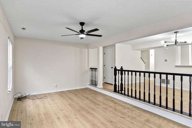 127 VILLA KNOLL CT, Sicklerville, NJ 08081