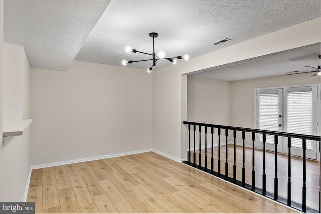 127 VILLA KNOLL CT, Sicklerville, NJ 08081
