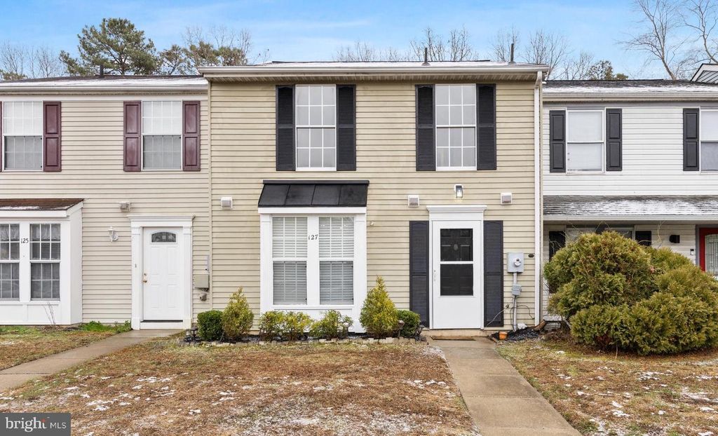 127 VILLA KNOLL CT, Sicklerville, NJ 08081