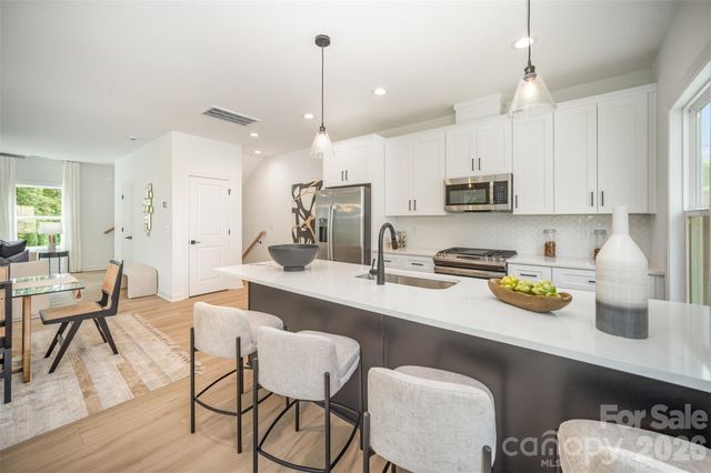 3804 Odom Way, Charlotte, NC 28208