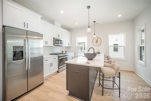 3804 Odom Way, Charlotte, NC 28208