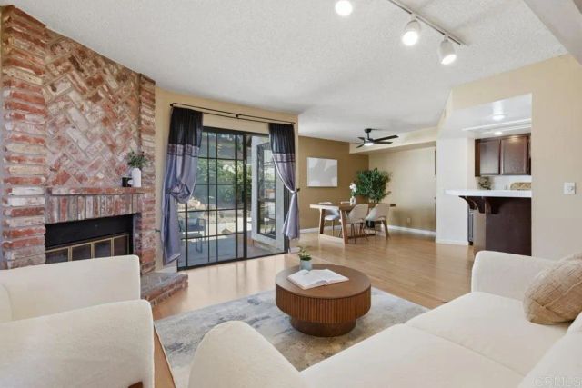 1832 Cottonwood Avenue, Carlsbad, CA 92011