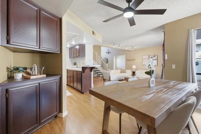 1832 Cottonwood Avenue, Carlsbad, CA 92011