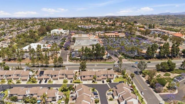 1832 Cottonwood Avenue, Carlsbad, CA 92011