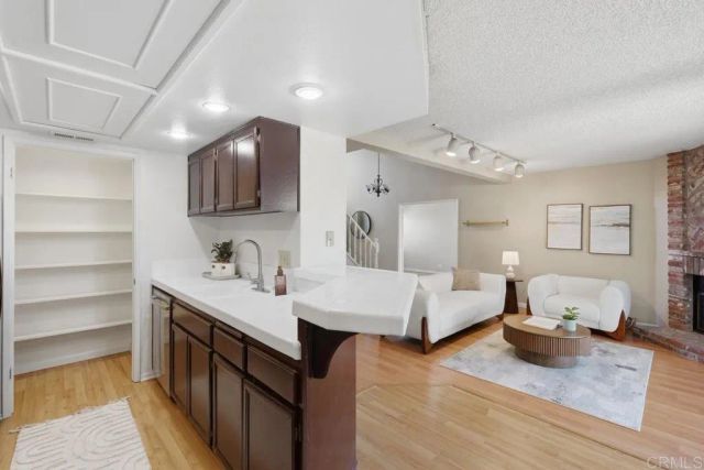 1832 Cottonwood Avenue, Carlsbad, CA 92011