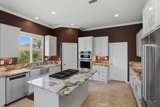 1125 Pamplona, Riverside, CA 92508