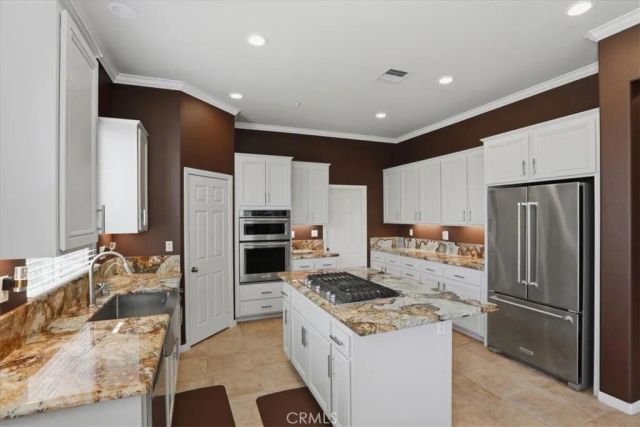 1125 Pamplona, Riverside, CA 92508